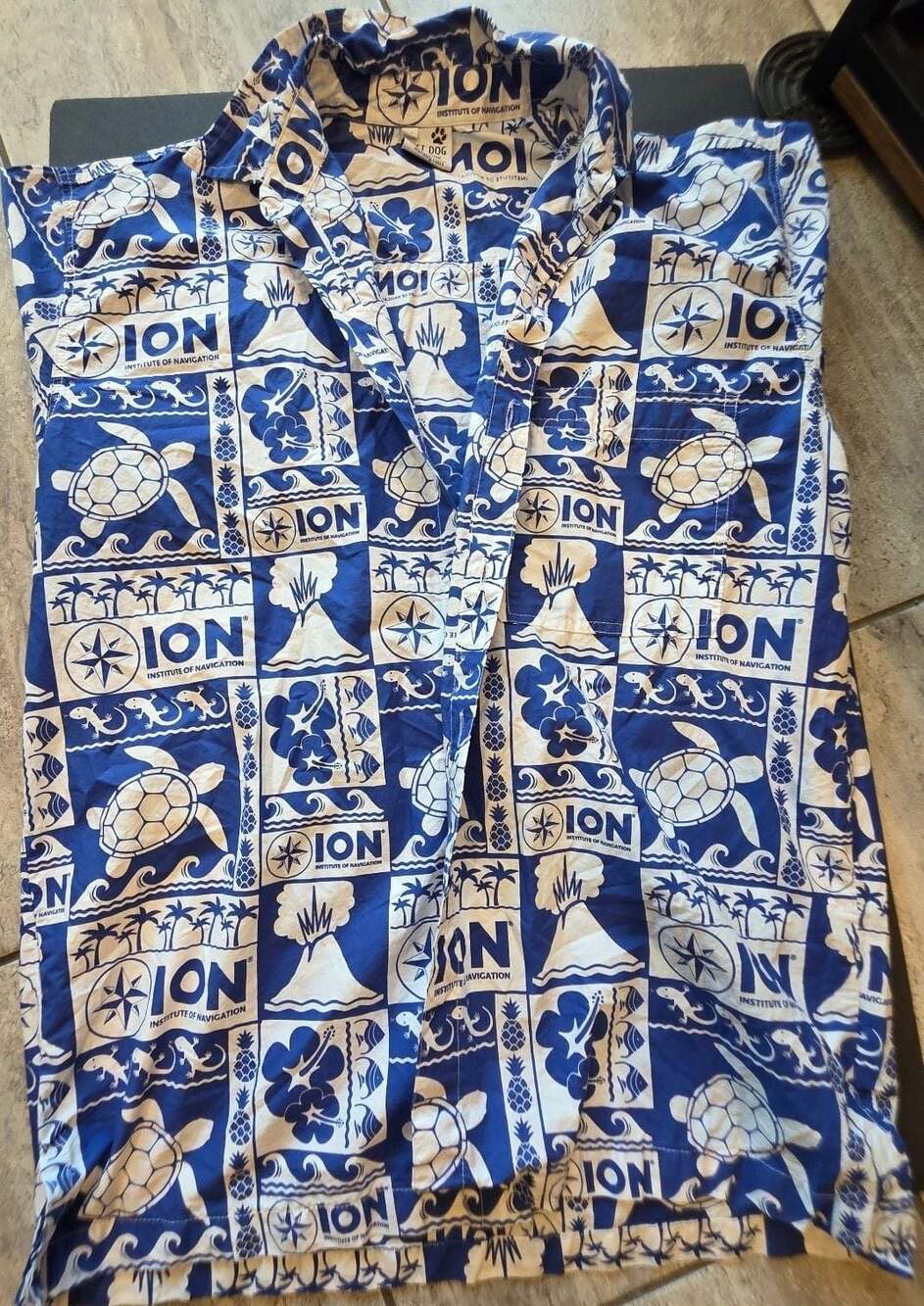 Wet Dog ION Institute of Navigation Hawaiian Aloha Shirt Blue White M